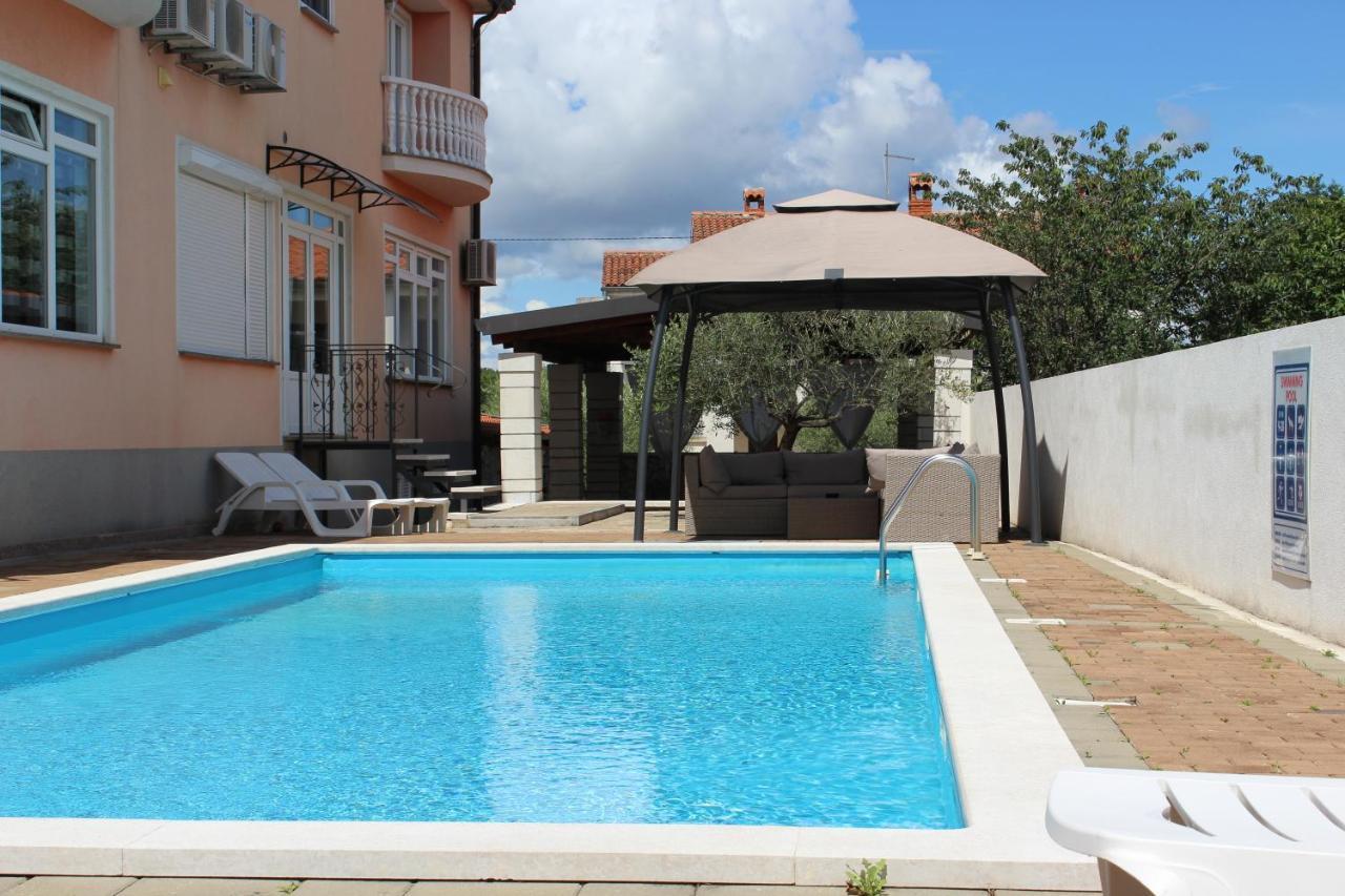Apartments Kimm Poreč Exterior foto
